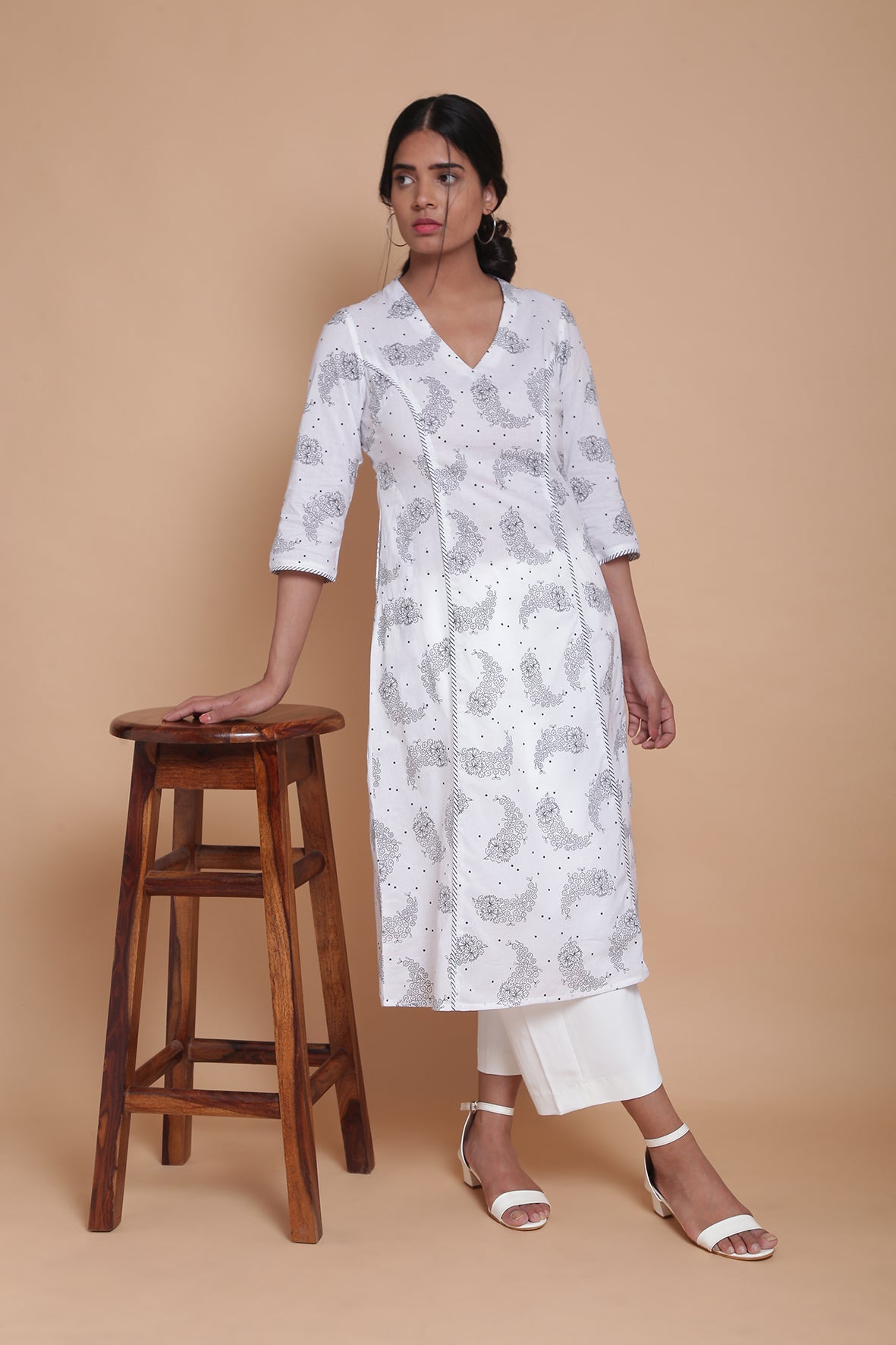 Paisley A-Line B&W Kurta with Pockets
